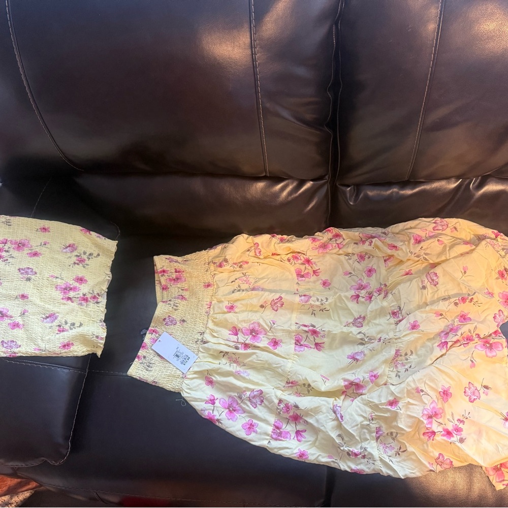 Brand new with tags Yellow Floral Skirt with Pink Flowers set